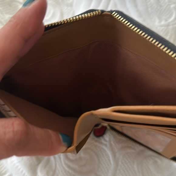 Coach Wallet - Picture 4 of 4